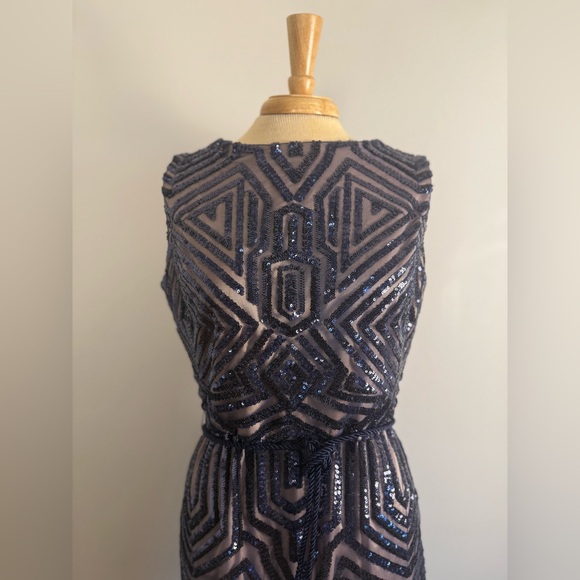 Vince Camuto Gatsby Navy Geometric Sequin Keyhole Back Gown with Fringe Sash - Picture 6 of 10